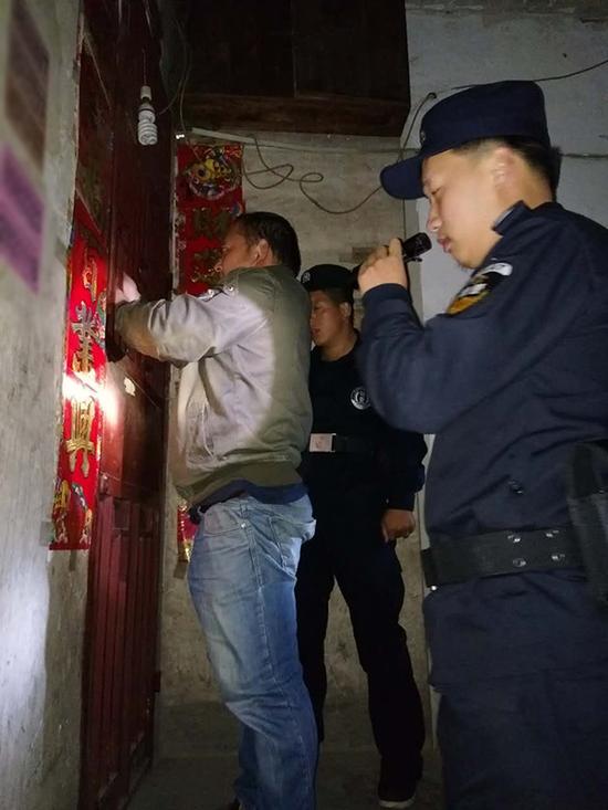 宿州粗心妈妈误将幼女锁家中 